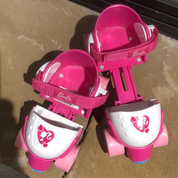 barbie shoes with wheels